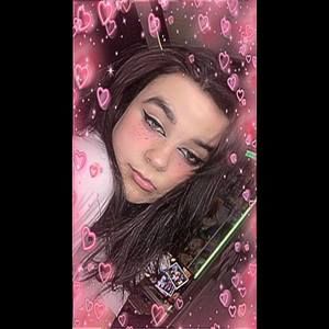 Meet your Posher, Caitlin